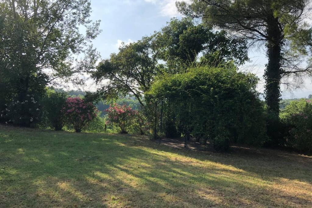 Willa La Casa Nel Bosco Lari Zewnętrze zdjęcie