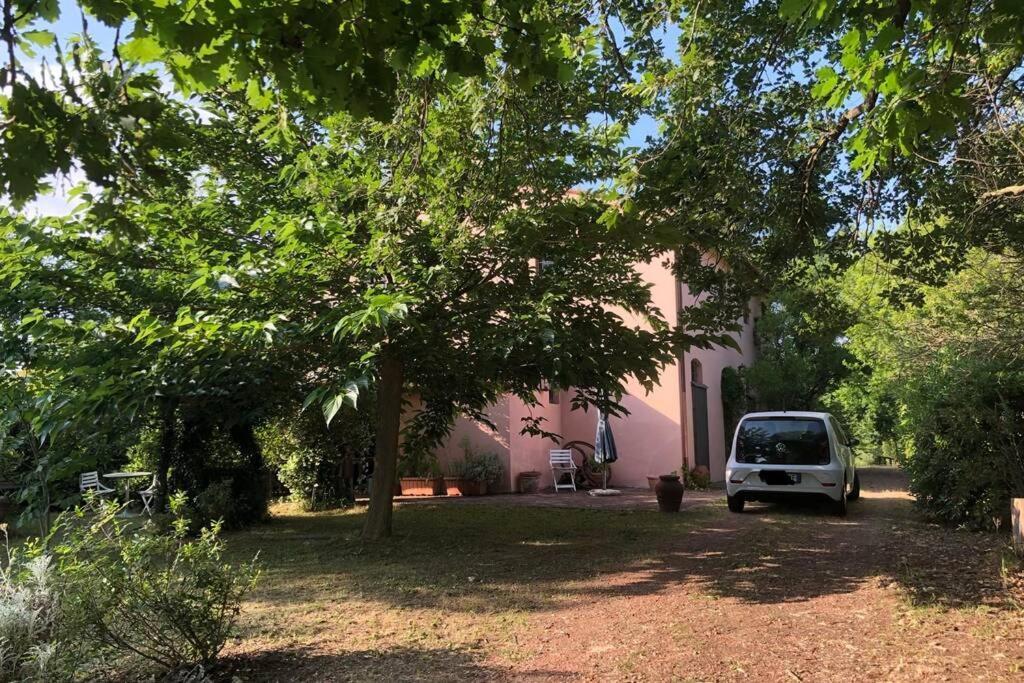 Willa La Casa Nel Bosco Lari Zewnętrze zdjęcie